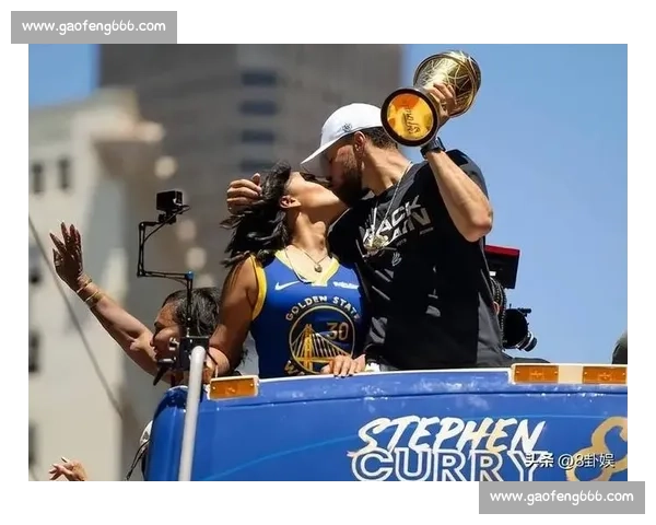 康利 37 岁仍征战 NBA!生涯赚 2.9 亿娇妻相伴,人生赢家实至名归 康利 37 岁仍征战 NBA!生涯赚 2.9 亿娇妻相伴,人生赢家实至名归