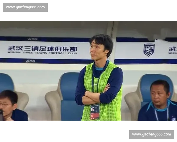三镇主场鏖战逼平争冠热门 邓卓翔:足球的魅力在于永不言弃 三镇主场鏖战逼平争冠热门 邓卓翔:足球的魅力在于永不言弃