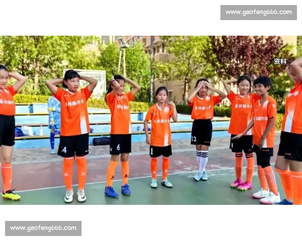 12 岁青岛女孩 3 分钟跳绳 1056 次破纪录!用速度与毅力书写中国少年传奇 12 岁青岛女孩 3 分钟跳绳 1056 次破纪录!用速度与毅力书写中国少年传奇