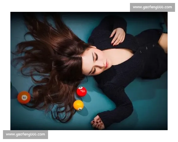 别墅派对惊现跳球神技!小杰花式九球绝杀引爆全场 别墅派对惊现跳球神技!小杰花式九球绝杀引爆全场